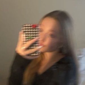 Meet your Posher, Charlotte